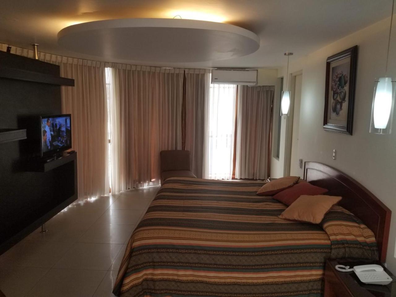 Hotel El Brujo La Merced Trujillo Buitenkant foto